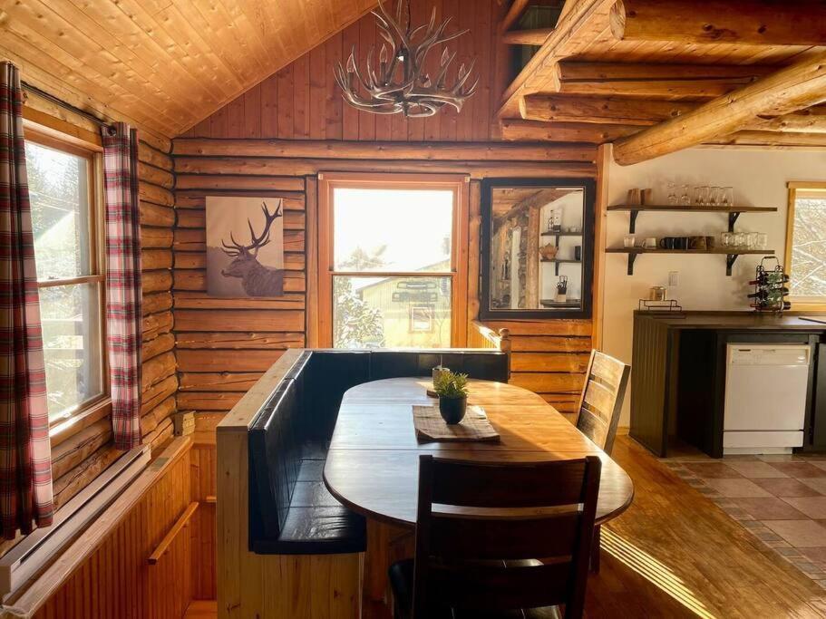 Cozy Log Cottage La Minerve Ngoại thất bức ảnh
